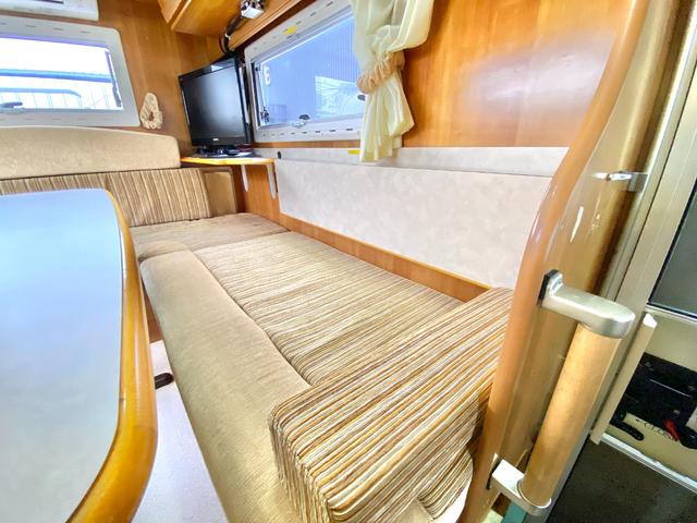 カムロード  バンテック ジル480スキップ ディーゼル4WD 9名乗車 ワンオーナー 家庭用エアコン FFヒーター ソーラーパネル 社外アルミ 運転席レカロ 地デジチューナー BSアンテナ 新品タイヤ(63枚目)