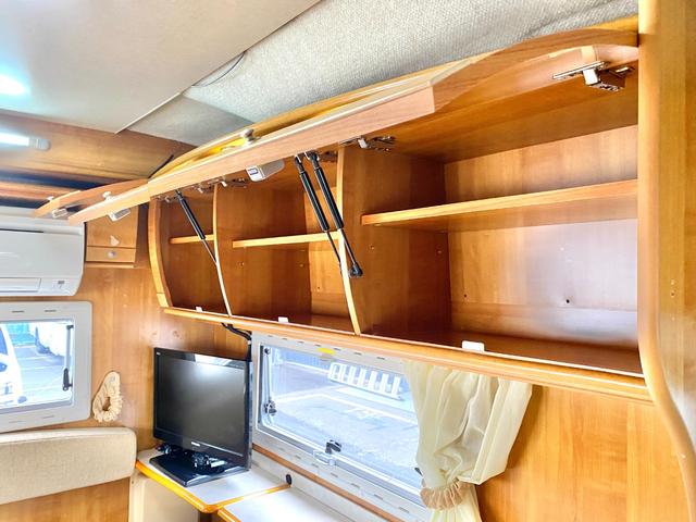 カムロード  バンテック ジル480スキップ ディーゼル4WD 9名乗車 ワンオーナー 家庭用エアコン FFヒーター ソーラーパネル 社外アルミ 運転席レカロ 地デジチューナー BSアンテナ 新品タイヤ(67枚目)