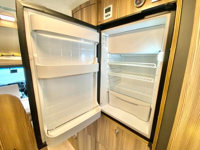 カムロード 　バンテック　ジル　ディーゼル４ＷＤ　ワンオーナー　カーセールスワタナベ製エアサス　家庭用エアコン　ＦＦヒータ－　ソーラーパネル　温水ボイラー　マルチルーム　電動ステップ　１５００Ｗインバーター（8枚目）