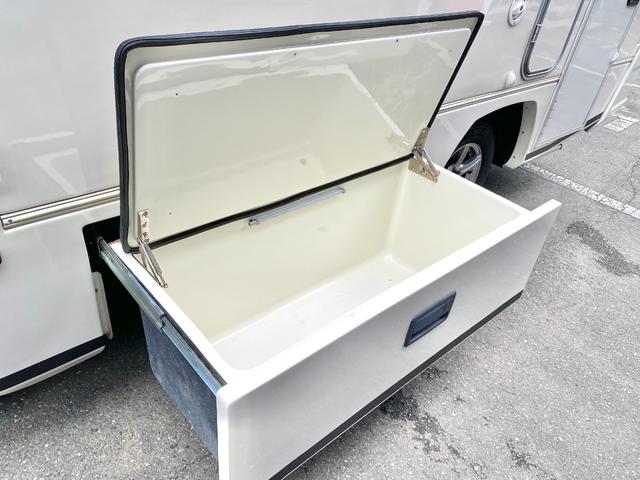 カムロード 　バンテック　ジル　ディーゼル４ＷＤ　ワンオーナー　カーセールスワタナベ製エアサス　家庭用エアコン　ＦＦヒータ－　ソーラーパネル　温水ボイラー　マルチルーム　電動ステップ　１５００Ｗインバーター（28枚目）