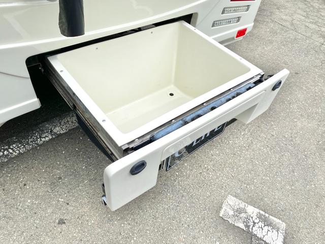 カムロード 　バンテック　ジル　ディーゼル４ＷＤ　ワンオーナー　カーセールスワタナベ製エアサス　家庭用エアコン　ＦＦヒータ－　ソーラーパネル　温水ボイラー　マルチルーム　電動ステップ　１５００Ｗインバーター（31枚目）