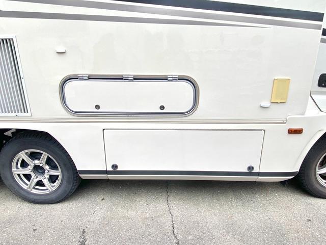カムロード 　バンテック　ジル　ディーゼル４ＷＤ　ワンオーナー　カーセールスワタナベ製エアサス　家庭用エアコン　ＦＦヒータ－　ソーラーパネル　温水ボイラー　マルチルーム　電動ステップ　１５００Ｗインバーター（32枚目）