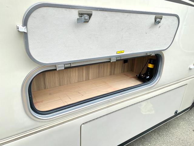 カムロード 　バンテック　ジル　ディーゼル４ＷＤ　ワンオーナー　カーセールスワタナベ製エアサス　家庭用エアコン　ＦＦヒータ－　ソーラーパネル　温水ボイラー　マルチルーム　電動ステップ　１５００Ｗインバーター（33枚目）