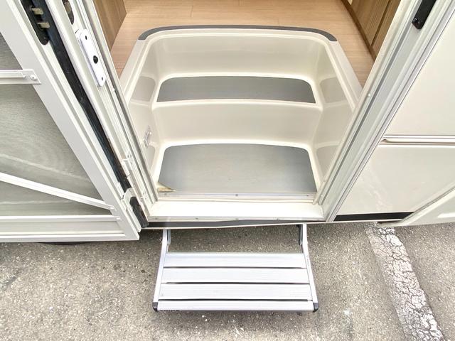 カムロード 　バンテック　ジル　ディーゼル４ＷＤ　ワンオーナー　カーセールスワタナベ製エアサス　家庭用エアコン　ＦＦヒータ－　ソーラーパネル　温水ボイラー　マルチルーム　電動ステップ　１５００Ｗインバーター（49枚目）