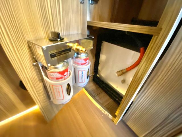 カムロード 　バンテック　ジル５２０　ディーゼル４ＷＤ　ワンオーナー車　リチウムイオンバッテリー６００Ａｈ　家庭用エアコン　ＦＦヒータ－　温水ボイラー　サイドオーニング　マルチルーム　シャワー　カセットトイレ（54枚目）