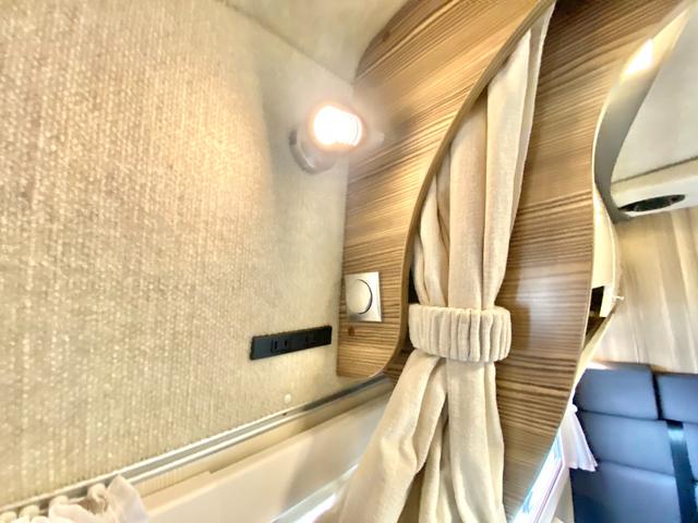 カムロード 　バンテック　ジル５２０　ディーゼル４ＷＤ　ワンオーナー車　リチウムイオンバッテリー６００Ａｈ　家庭用エアコン　ＦＦヒータ－　温水ボイラー　サイドオーニング　マルチルーム　シャワー　カセットトイレ（70枚目）