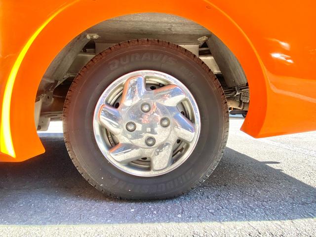 タウンエーストラック 　バンショップミカミ　Ｄテントむし　ポップアップルーフ　６名乗車　ＦＦヒーター　１２Ｖ電子レンジ　冷蔵庫　サイドオーニング　走行充電　外部充電　ギャレー　１０Ｌ給排水ポリタンク　ＥＴＣ　ナビ（30枚目）