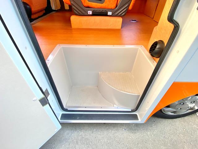 タウンエーストラック 　バンショップミカミ　Ｄテントむし　ポップアップルーフ　６名乗車　ＦＦヒーター　１２Ｖ電子レンジ　冷蔵庫　サイドオーニング　走行充電　外部充電　ギャレー　１０Ｌ給排水ポリタンク　ＥＴＣ　ナビ（53枚目）