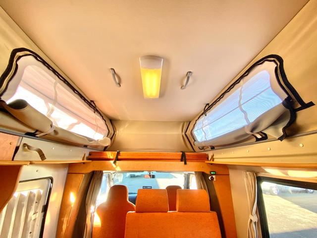 タウンエーストラック 　バンショップミカミ　Ｄテントむし　ポップアップルーフ　６名乗車　ＦＦヒーター　１２Ｖ電子レンジ　冷蔵庫　サイドオーニング　走行充電　外部充電　ギャレー　１０Ｌ給排水ポリタンク　ＥＴＣ　ナビ（62枚目）