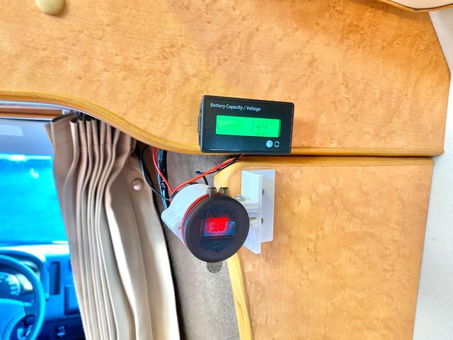 タウンエーストラック 　バンショップミカミ　Ｄテントむし　ポップアップルーフ　６名乗車　ＦＦヒーター　１２Ｖ電子レンジ　冷蔵庫　サイドオーニング　走行充電　外部充電　ギャレー　１０Ｌ給排水ポリタンク　ＥＴＣ　ナビ（64枚目）