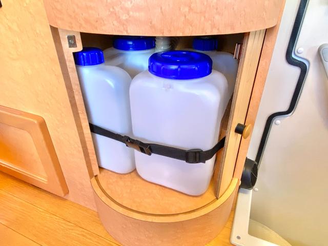 タウンエーストラック 　バンショップミカミ　Ｄテントむし　ポップアップルーフ　６名乗車　ＦＦヒーター　１２Ｖ電子レンジ　冷蔵庫　サイドオーニング　走行充電　外部充電　ギャレー　１０Ｌ給排水ポリタンク　ＥＴＣ　ナビ（70枚目）