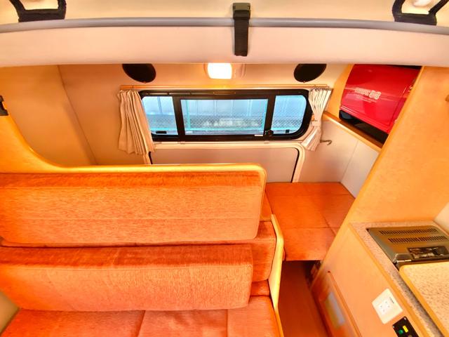 タウンエーストラック 　バンショップミカミ　Ｄテントむし　ポップアップルーフ　６名乗車　ＦＦヒーター　１２Ｖ電子レンジ　冷蔵庫　サイドオーニング　走行充電　外部充電　ギャレー　１０Ｌ給排水ポリタンク　ＥＴＣ　ナビ（71枚目）