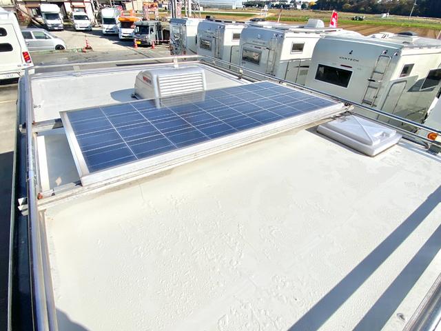 タウンエーストラック 　バンテック　アトム４０５　７名乗車　レンタアップ　ＦＦヒーター　ツインサブ　１５００Ｗインバータ　ルーフベント　サイドオーニング　サイクルキャリア　冷蔵庫　電子レンジ　マルチルーム　外部充電　走行充電（24枚目）