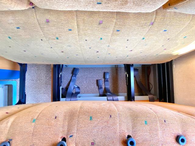 タウンエーストラック 　バンテック　アトム４０５　７名乗車　レンタアップ　ＦＦヒーター　ツインサブ　１５００Ｗインバータ　ルーフベント　サイドオーニング　サイクルキャリア　冷蔵庫　電子レンジ　マルチルーム　外部充電　走行充電（64枚目）