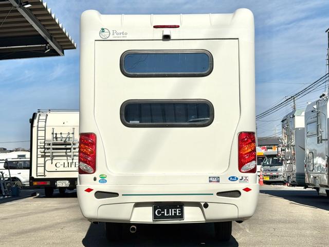 ボンゴトラック 　ＡｔｏＺ　アミティ　ポルト　ウィンドウエアコン　ソーラーパネル　オートライト社外品　テレビ　１２Ｖ冷蔵庫　マックスファン　キッチン　シンク　２０００Ｗインバーター　走行充電　ＥＴＣ２．０（19枚目）