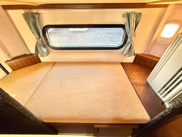 ボンゴトラック 　ＡｔｏＺ　アミティ　ポルト　ウィンドウエアコン　ソーラーパネル　オートライト社外品　テレビ　１２Ｖ冷蔵庫　マックスファン　キッチン　シンク　２０００Ｗインバーター　走行充電　ＥＴＣ２．０（57枚目）