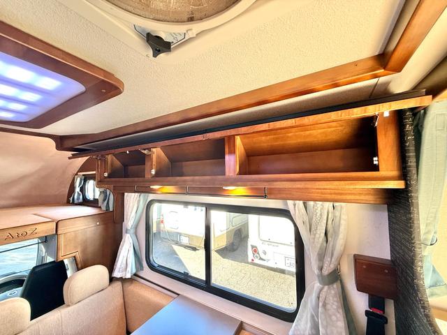 ボンゴトラック 　ＡｔｏＺ　アミティ　ポルト　ウィンドウエアコン　ソーラーパネル　オートライト社外品　テレビ　１２Ｖ冷蔵庫　マックスファン　キッチン　シンク　２０００Ｗインバーター　走行充電　ＥＴＣ２．０（60枚目）