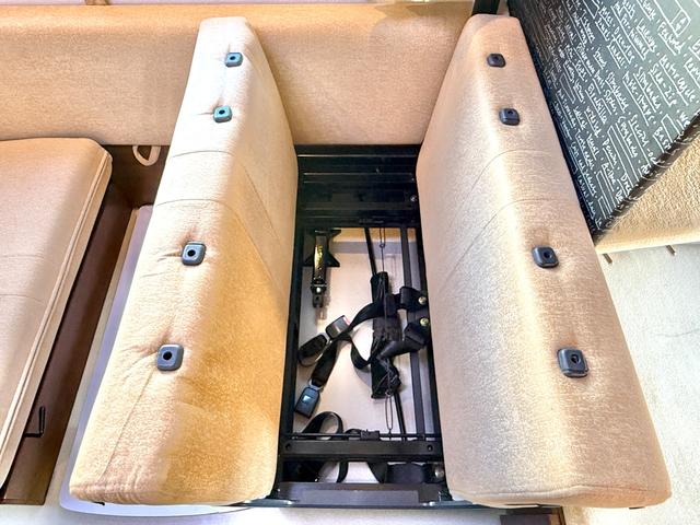 ボンゴトラック 　ＡｔｏＺ　アミティ　ポルト　ウィンドウエアコン　ソーラーパネル　オートライト社外品　テレビ　１２Ｖ冷蔵庫　マックスファン　キッチン　シンク　２０００Ｗインバーター　走行充電　ＥＴＣ２．０（62枚目）