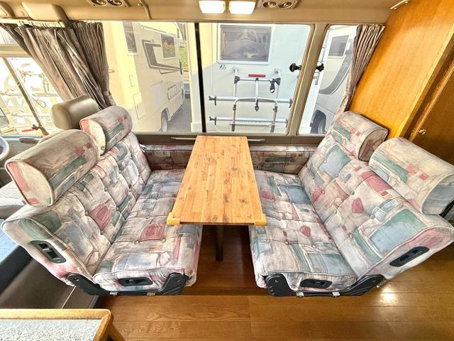 コースター 　キャンピングカーハタナカ製　オリジナルキャンパー　１０名乗車　ＮＯｘ・ＰＭ適合車　バスコン　リチウムイオンバッテリー　サイドオーニング　３０００Ｗインバーター　電子レンジ　テレビ　１２Ｖ冷蔵庫（5枚目）