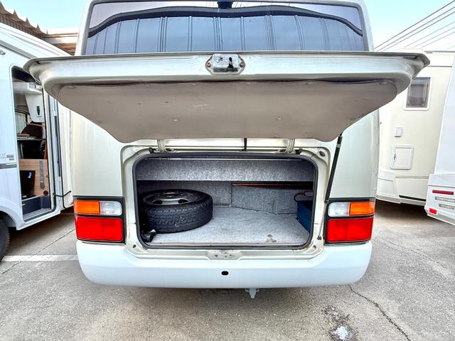 コースター 　キャンピングカーハタナカ製　オリジナルキャンパー　１０名乗車　ＮＯｘ・ＰＭ適合車　バスコン　リチウムイオンバッテリー　サイドオーニング　３０００Ｗインバーター　電子レンジ　テレビ　１２Ｖ冷蔵庫（25枚目）