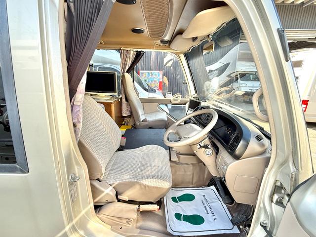 コースター 　キャンピングカーハタナカ製　オリジナルキャンパー　１０名乗車　ＮＯｘ・ＰＭ適合車　バスコン　リチウムイオンバッテリー　サイドオーニング　３０００Ｗインバーター　電子レンジ　テレビ　１２Ｖ冷蔵庫（27枚目）
