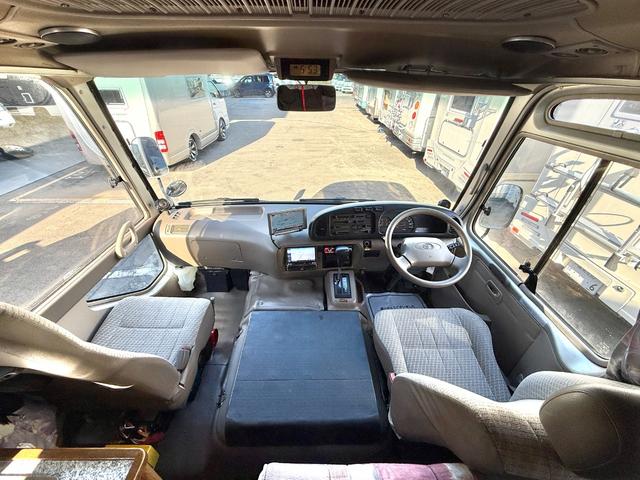 コースター 　キャンピングカーハタナカ製　オリジナルキャンパー　１０名乗車　ＮＯｘ・ＰＭ適合車　バスコン　リチウムイオンバッテリー　サイドオーニング　３０００Ｗインバーター　電子レンジ　テレビ　１２Ｖ冷蔵庫（29枚目）