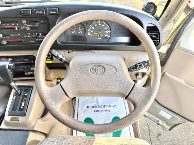 コースター 　キャンピングカーハタナカ製　オリジナルキャンパー　１０名乗車　ＮＯｘ・ＰＭ適合車　バスコン　リチウムイオンバッテリー　サイドオーニング　３０００Ｗインバーター　電子レンジ　テレビ　１２Ｖ冷蔵庫（30枚目）