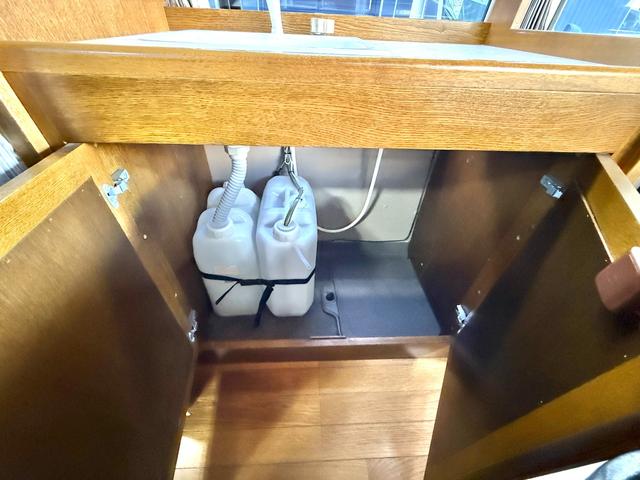 コースター 　キャンピングカーハタナカ製　オリジナルキャンパー　１０名乗車　ＮＯｘ・ＰＭ適合車　バスコン　リチウムイオンバッテリー　サイドオーニング　３０００Ｗインバーター　電子レンジ　テレビ　１２Ｖ冷蔵庫（52枚目）