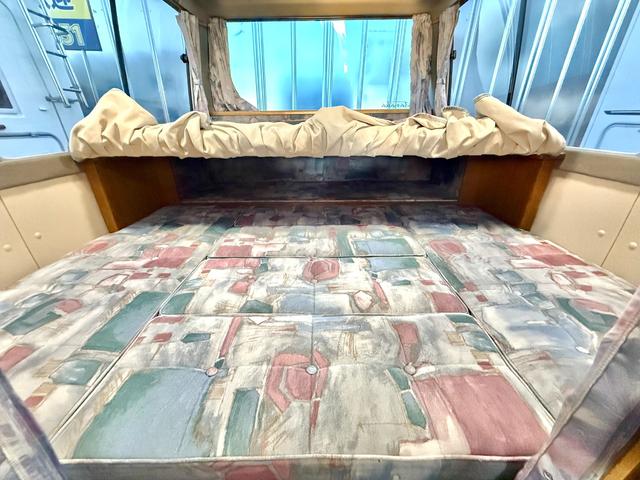 コースター 　キャンピングカーハタナカ製　オリジナルキャンパー　１０名乗車　ＮＯｘ・ＰＭ適合車　バスコン　リチウムイオンバッテリー　サイドオーニング　３０００Ｗインバーター　電子レンジ　テレビ　１２Ｖ冷蔵庫（57枚目）