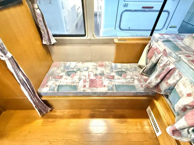 コースター 　キャンピングカーハタナカ製　オリジナルキャンパー　１０名乗車　ＮＯｘ・ＰＭ適合車　バスコン　リチウムイオンバッテリー　サイドオーニング　３０００Ｗインバーター　電子レンジ　テレビ　１２Ｖ冷蔵庫（64枚目）