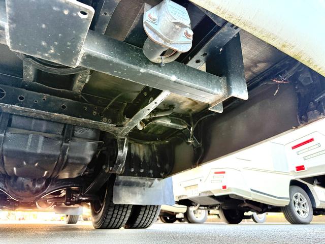 コースター 　キャンピングカーハタナカ製　オリジナルキャンパー　１０名乗車　ＮＯｘ・ＰＭ適合車　バスコン　リチウムイオンバッテリー　サイドオーニング　３０００Ｗインバーター　電子レンジ　テレビ　１２Ｖ冷蔵庫（77枚目）