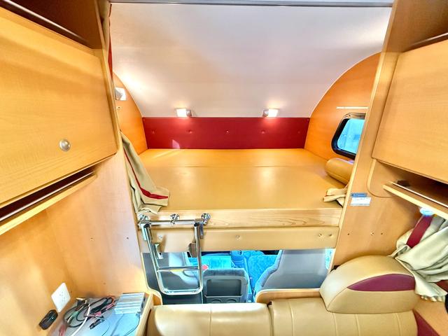 カムロード キャンピングワークス オルビス ユーロ ディーゼル レンタアップ車 タイベル交換済 家庭用エアコン FFヒータ- リアヒーター トリプルサブバッテリー サイドオーニング マルチルーム 電子レンジ(8枚目)