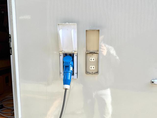 カムロード キャンピングワークス オルビス ユーロ ディーゼル レンタアップ車 タイベル交換済 家庭用エアコン FFヒータ- リアヒーター トリプルサブバッテリー サイドオーニング マルチルーム 電子レンジ(29枚目)