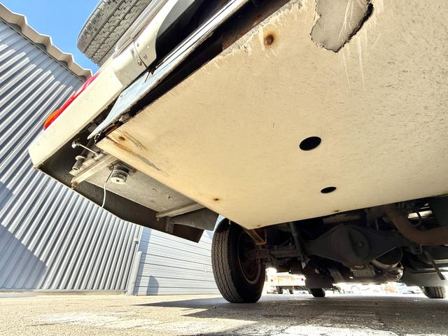 カムロード キャンピングワークス オルビス ユーロ ディーゼル レンタアップ車 タイベル交換済 家庭用エアコン FFヒータ- リアヒーター トリプルサブバッテリー サイドオーニング マルチルーム 電子レンジ(35枚目)