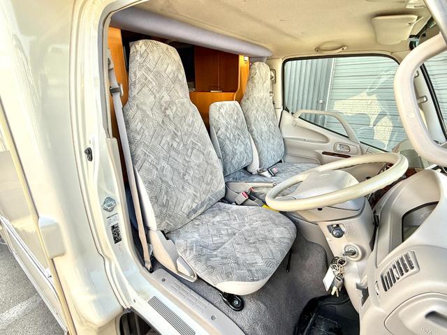 カムロード キャンピングワークス オルビス ユーロ ディーゼル レンタアップ車 タイベル交換済 家庭用エアコン FFヒータ- リアヒーター トリプルサブバッテリー サイドオーニング マルチルーム 電子レンジ(43枚目)
