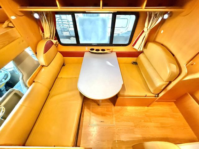 カムロード キャンピングワークス オルビス ユーロ ディーゼル レンタアップ車 タイベル交換済 家庭用エアコン FFヒータ- リアヒーター トリプルサブバッテリー サイドオーニング マルチルーム 電子レンジ(70枚目)
