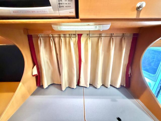 カムロード キャンピングワークス オルビス ユーロ ディーゼル レンタアップ車 タイベル交換済 家庭用エアコン FFヒータ- リアヒーター トリプルサブバッテリー サイドオーニング マルチルーム 電子レンジ(79枚目)