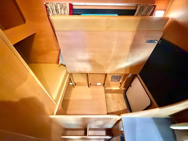 カムロード キャンピングワークス オルビス ユーロ ディーゼル レンタアップ車 タイベル交換済 家庭用エアコン FFヒータ- リアヒーター トリプルサブバッテリー サイドオーニング マルチルーム 電子レンジ(80枚目)