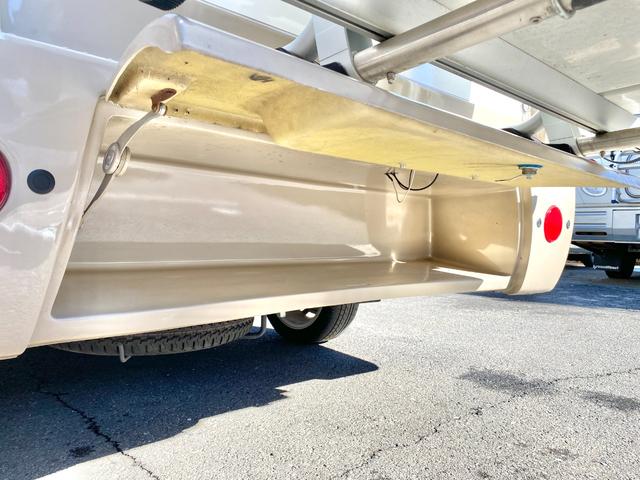 ハイゼットトラック JPスター ハッピー1プラス 4WD スマアシ 400Aリチウム 12Vクーラー FFヒーター 電動オーニング 3000Wインバーター サイクルキャリア マックスファン 冷蔵庫 電子レンジ ソーラーパネル 前後スタビ 前後ショック(23枚目)