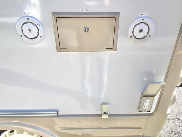 ハイゼットトラック JPスター ハッピー1プラス 4WD スマアシ 400Aリチウム 12Vクーラー FFヒーター 電動オーニング 3000Wインバーター サイクルキャリア マックスファン 冷蔵庫 電子レンジ ソーラーパネル 前後スタビ 前後ショック(24枚目)