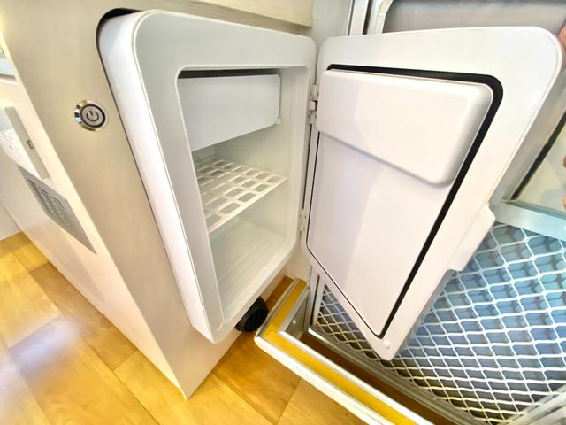 ハイゼットトラック JPスター ハッピー1プラス 4WD スマアシ 400Aリチウム 12Vクーラー FFヒーター 電動オーニング 3000Wインバーター サイクルキャリア マックスファン 冷蔵庫 電子レンジ ソーラーパネル 前後スタビ 前後ショック(53枚目)