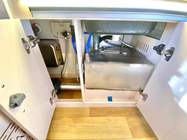 ハイゼットトラック JPスター ハッピー1プラス 4WD スマアシ 400Aリチウム 12Vクーラー FFヒーター 電動オーニング 3000Wインバーター サイクルキャリア マックスファン 冷蔵庫 電子レンジ ソーラーパネル 前後スタビ 前後ショック(72枚目)