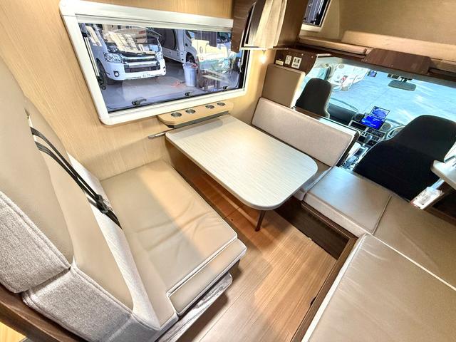 カムロード 　バンテック　コルドリーブス　ディーゼル４ＷＤ　ダブルタイヤ　ワンオーナー車　家庭用エアコン　ＦＦヒータ－　前後社外ショックアブソーバー　トリプルサブバッテリー　１５００Ｗインバーター　電子レンジ（4枚目）