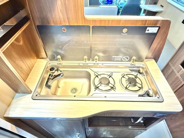 カムロード 　バンテック　コルドリーブス　ディーゼル４ＷＤ　ダブルタイヤ　ワンオーナー車　家庭用エアコン　ＦＦヒータ－　前後社外ショックアブソーバー　トリプルサブバッテリー　１５００Ｗインバーター　電子レンジ（9枚目）