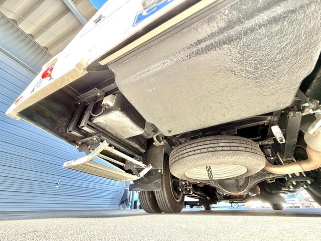 カムロード 　バンテック　コルドリーブス　ディーゼル４ＷＤ　ダブルタイヤ　ワンオーナー車　家庭用エアコン　ＦＦヒータ－　前後社外ショックアブソーバー　トリプルサブバッテリー　１５００Ｗインバーター　電子レンジ（31枚目）