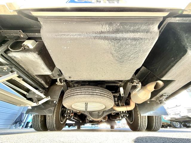 カムロード 　バンテック　コルドリーブス　ディーゼル４ＷＤ　ダブルタイヤ　ワンオーナー車　家庭用エアコン　ＦＦヒータ－　前後社外ショックアブソーバー　トリプルサブバッテリー　１５００Ｗインバーター　電子レンジ（32枚目）