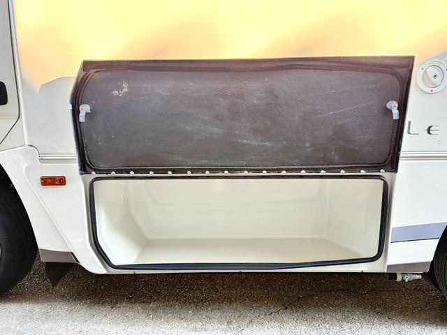 カムロード 　バンテック　コルドリーブス　ディーゼル４ＷＤ　ダブルタイヤ　ワンオーナー車　家庭用エアコン　ＦＦヒータ－　前後社外ショックアブソーバー　トリプルサブバッテリー　１５００Ｗインバーター　電子レンジ（45枚目）