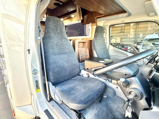 カムロード 　バンテック　コルドリーブス　ディーゼル４ＷＤ　ダブルタイヤ　ワンオーナー車　家庭用エアコン　ＦＦヒータ－　前後社外ショックアブソーバー　トリプルサブバッテリー　１５００Ｗインバーター　電子レンジ（47枚目）