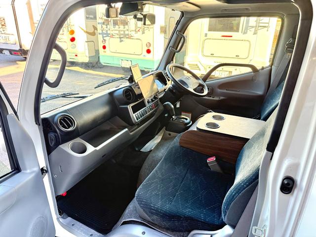 カムロード 　バンテック　コルドリーブス　ディーゼル４ＷＤ　ダブルタイヤ　ワンオーナー車　家庭用エアコン　ＦＦヒータ－　前後社外ショックアブソーバー　トリプルサブバッテリー　１５００Ｗインバーター　電子レンジ（48枚目）