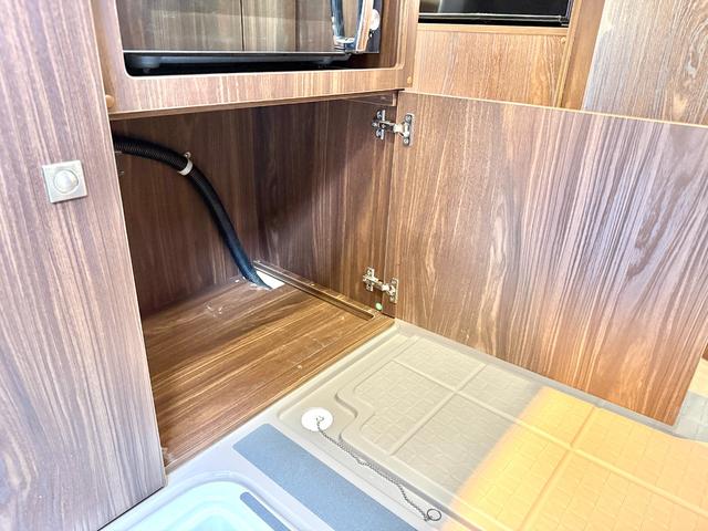 カムロード 　バンテック　コルドリーブス　ディーゼル４ＷＤ　ダブルタイヤ　ワンオーナー車　家庭用エアコン　ＦＦヒータ－　前後社外ショックアブソーバー　トリプルサブバッテリー　１５００Ｗインバーター　電子レンジ（70枚目）